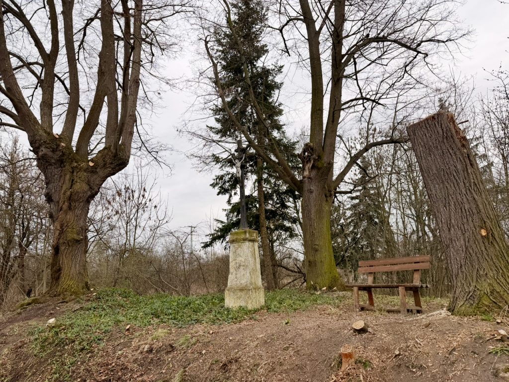 Kříž, na který se nezapomnělo