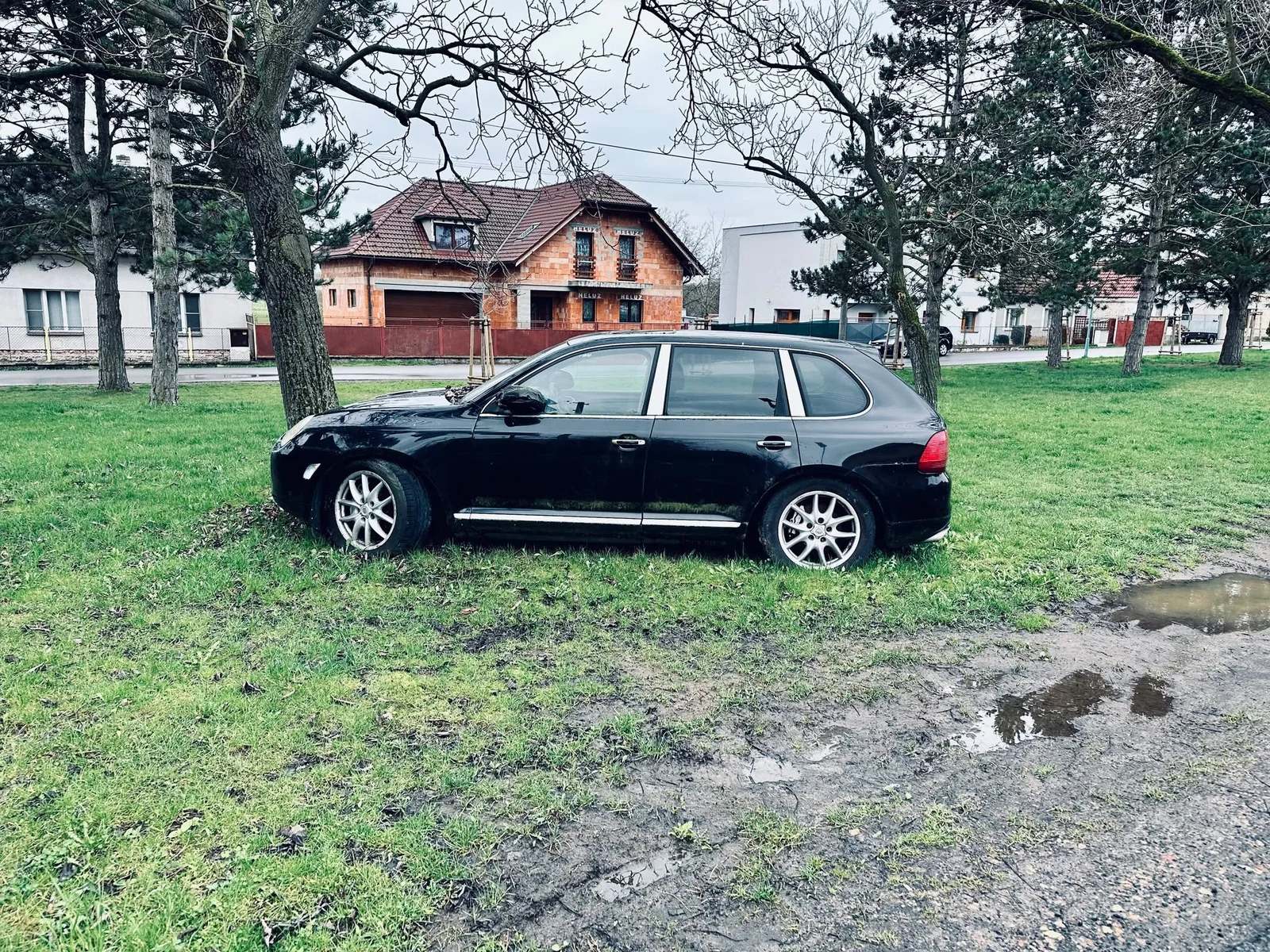 Dlouhodobě odstavené vozidlo, které bylo po podnětu odstraněno z centra obce